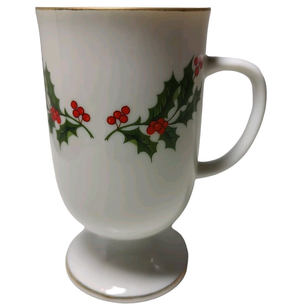 Christmas Holly Pedestal‎ Mug Cup Fine Porcelain Vintage Made in Japan 8 oz 5 in